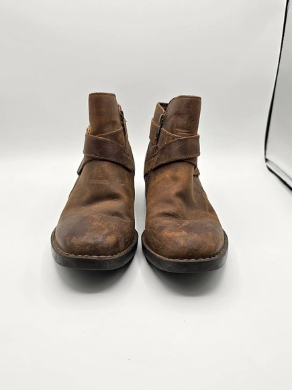 Born Women’s 7.5 Brown Leather Ankle Boots Western Boho Festival Walking Casual